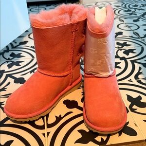 UGG Kids Boots in Coral Pink
